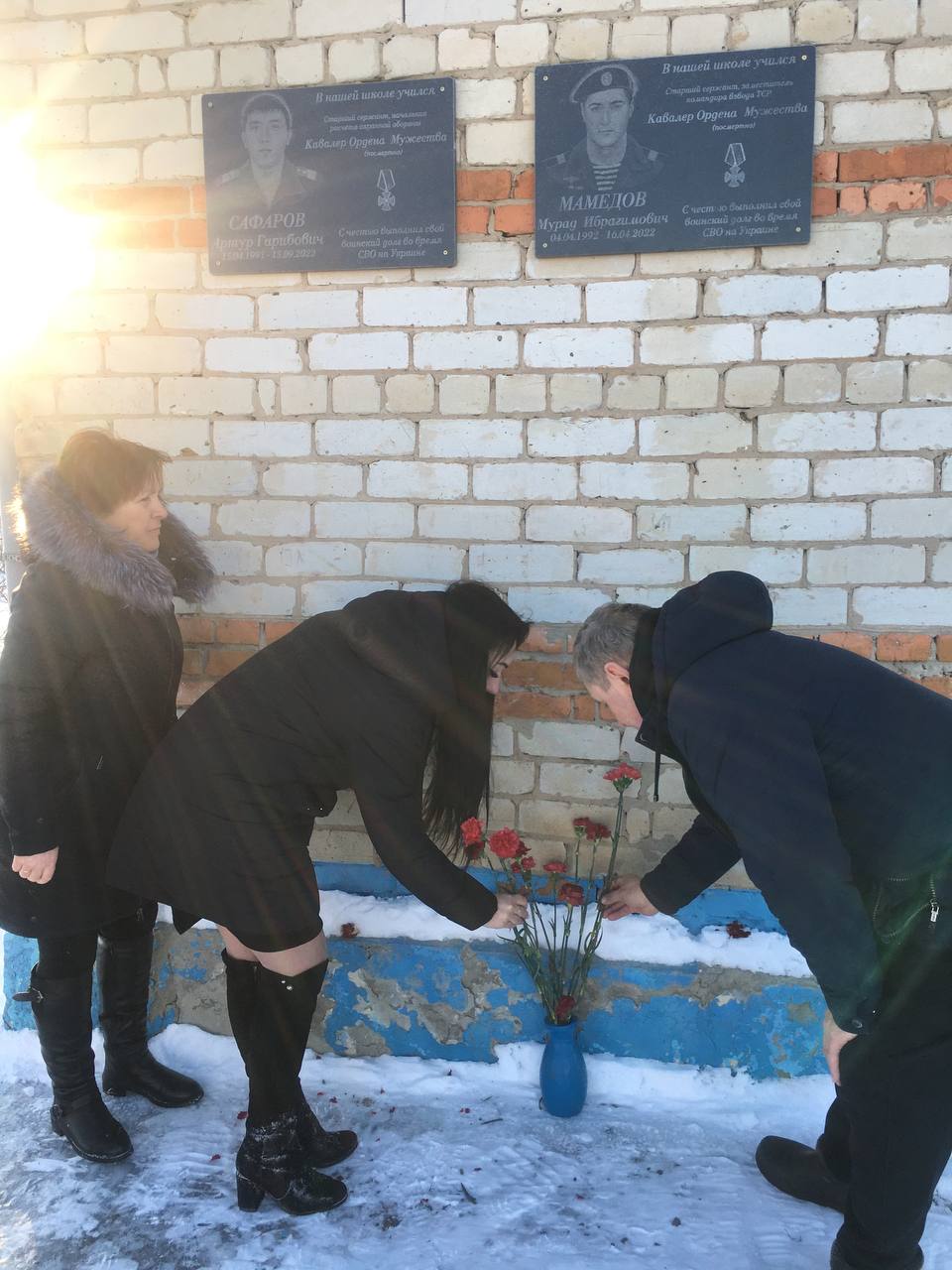 Акция &amp;quot;Возложение цветов&amp;quot; к памятнику павшим воинам..